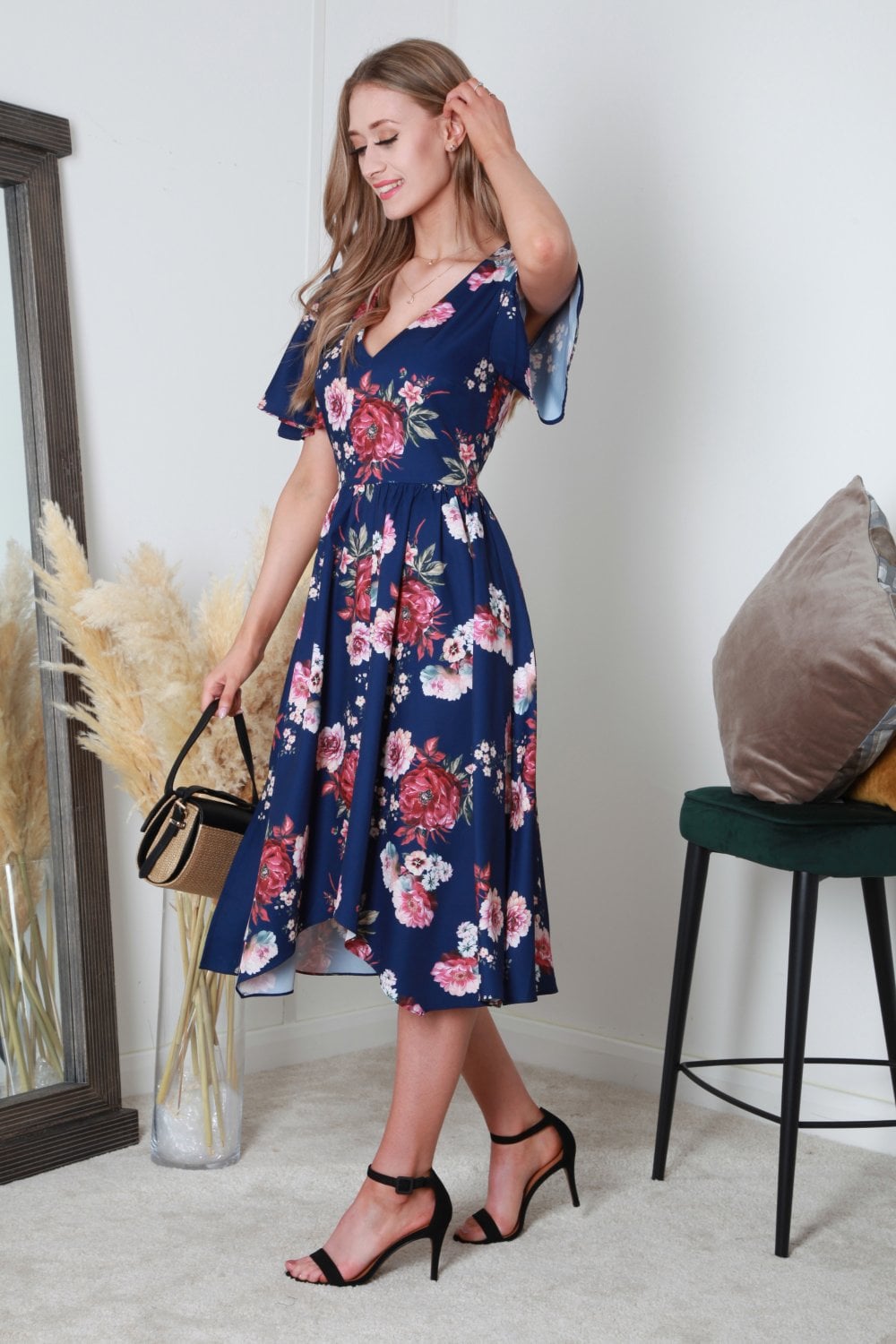V-Neck Hanky Hem Pleated Floral Dress by Double Second